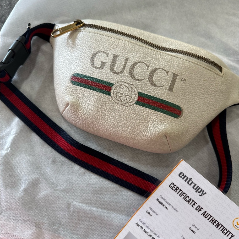 Gucci Cream Leather Crossbody Belt Bag with Navy-Red Web Strap